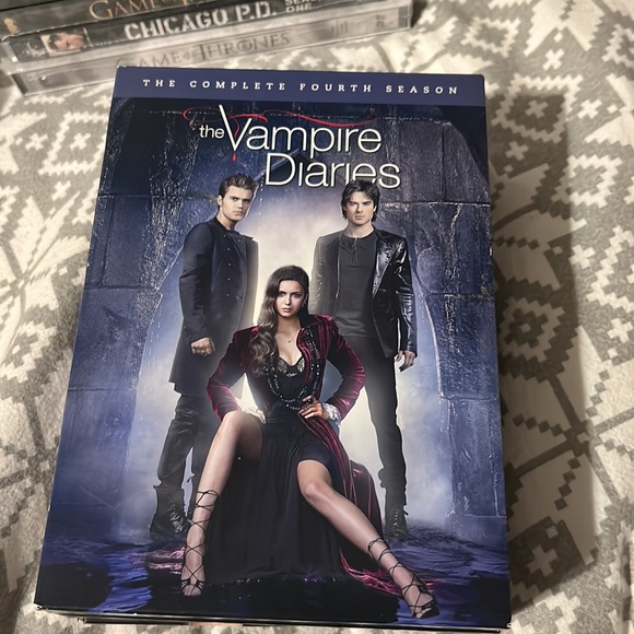 The Vampire Diaries seasons 1-4 on DVD - Picture 5 of 5